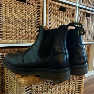 Doc Martens Chelsea Boots